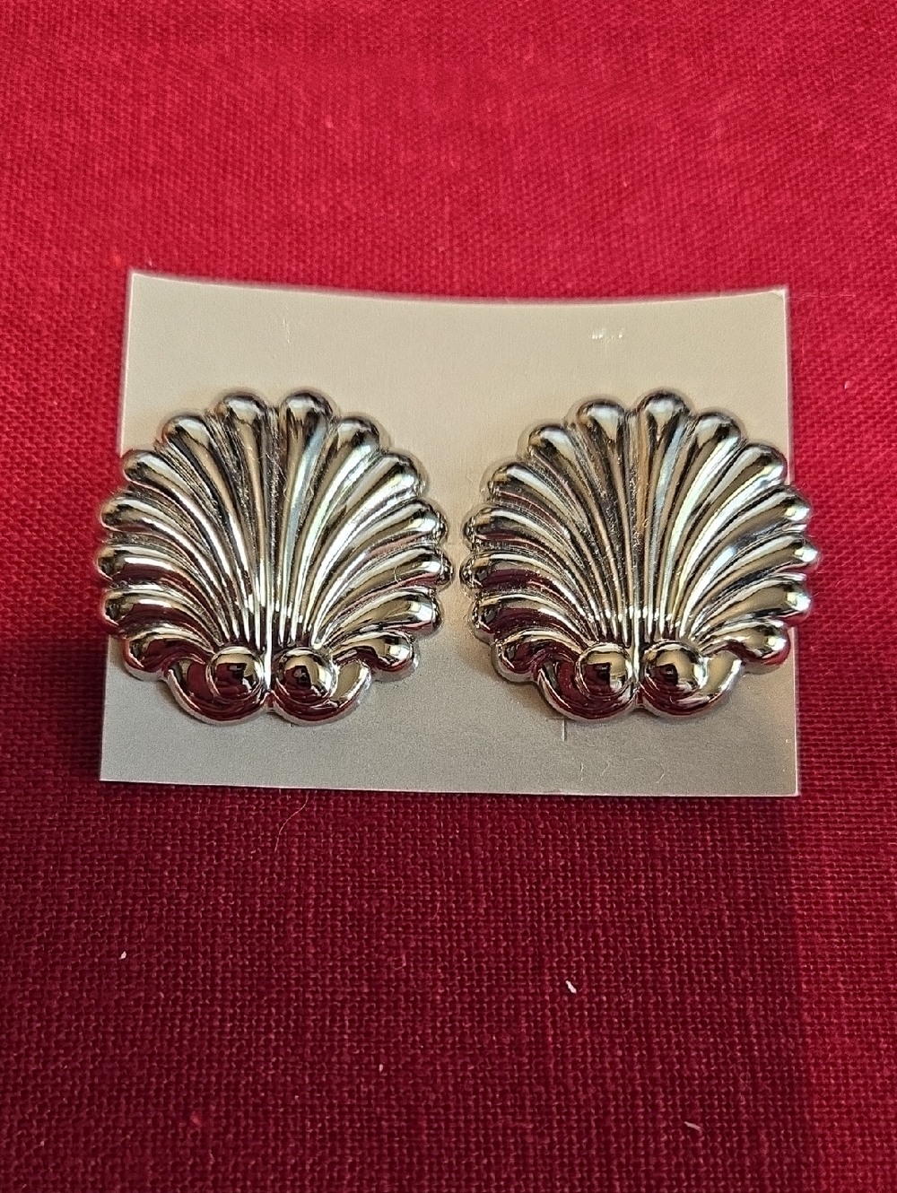 Avon 1991 Silver Shell Clip-On Earrings - Women Accessories